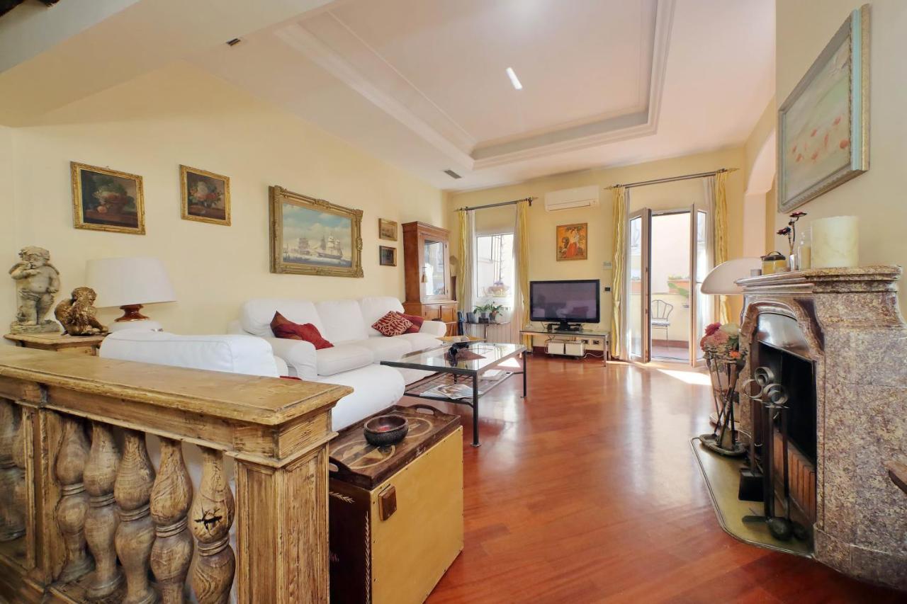 4Bnb - Luxury Trevi Apartment W Terrace Rom Exterior foto