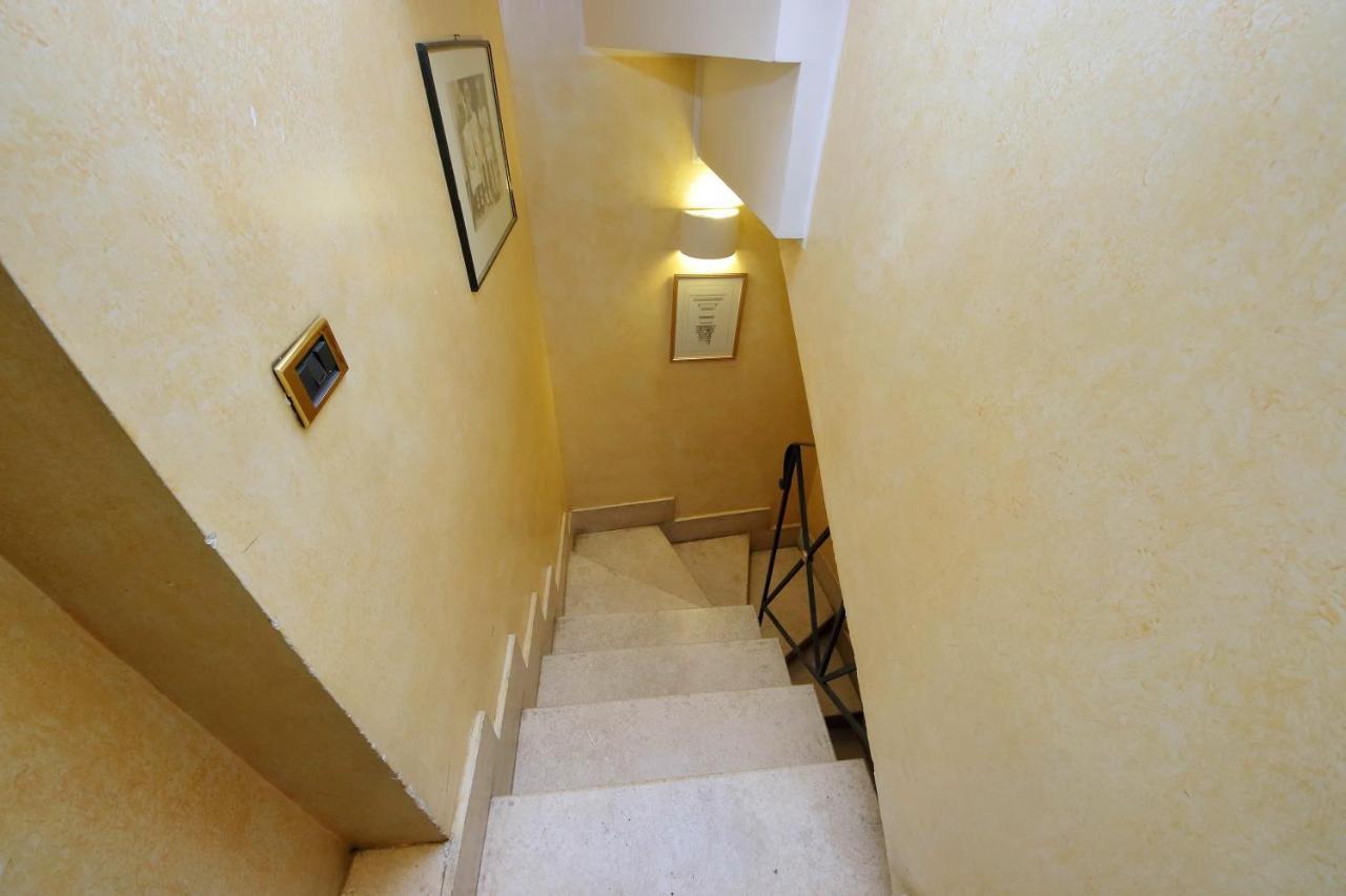 4Bnb - Luxury Trevi Apartment W Terrace Rom Exterior foto